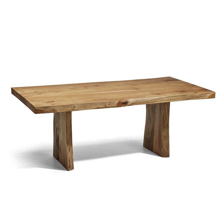 Mesa rectangular de madera maciza con un diseño rústico y acabado natural; cuenta con dos patas anchas en forma de panel que sostienen el tablero grueso.